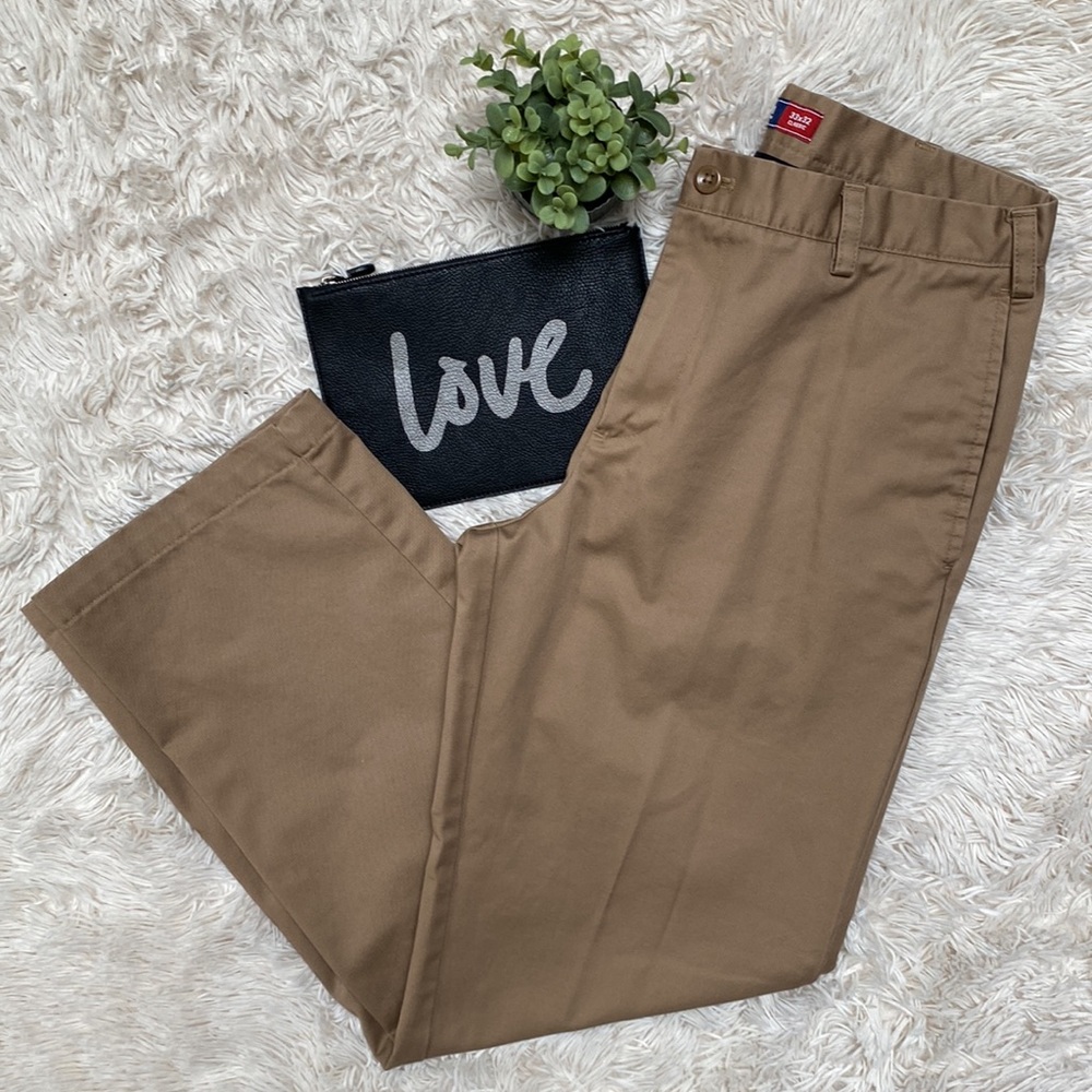 🎉HP🎉 Izod American Chino Classic Sz 33/32 💗 Tan